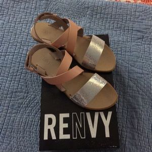 Renvy strappy flat sandals